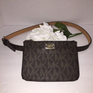 Michael Kors Signature Log Waste/Fanny Pack